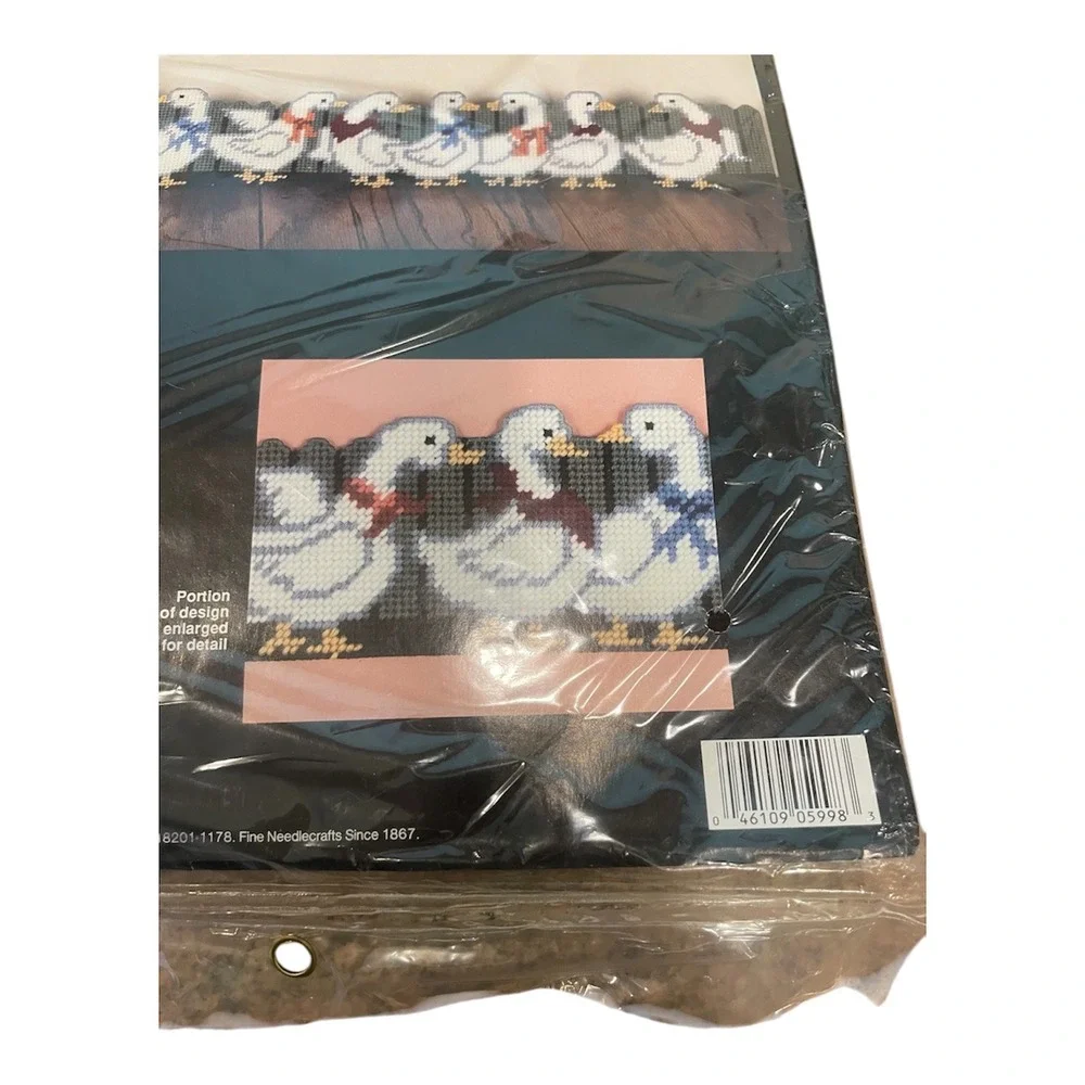 Bucilla Gaggle of Geese Plastic Canvas‎ Kit Vintage 1990 Draftstop Wall Decor